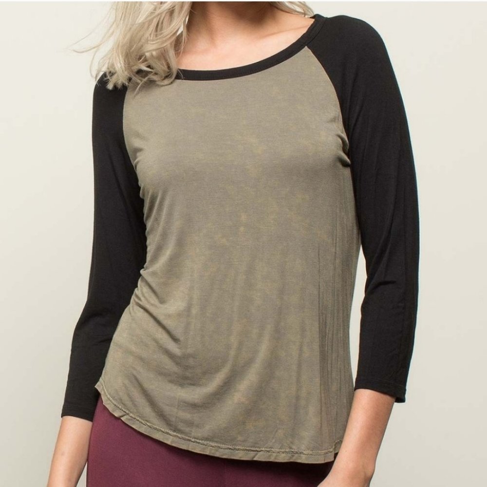 49222 POL Soft Raglan Tee - Picture 2 of 2